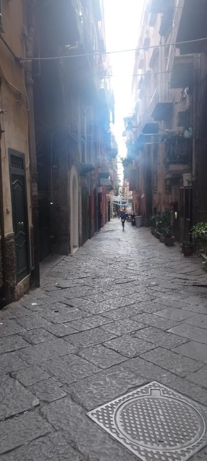 Civico 18 Suite Napels Buitenkant foto